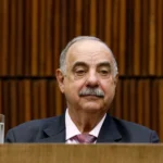 Fuad segue internado, mas está bem e estável