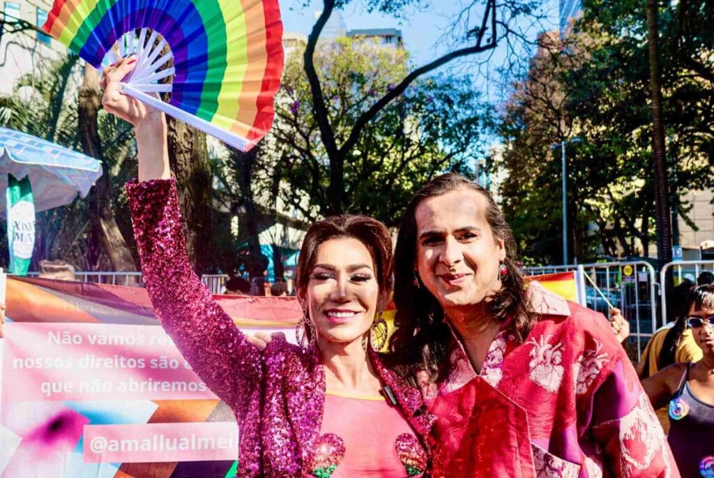 Mallu Almeida e Duda Salabert em campanha por BH