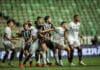 Jogadores do Atlético na área