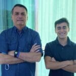 Nikolas Ferreira critica o indiciamento de Bolsonaro: “Que golpe é esse?” Bolsonaro e Nikolas Ferreira