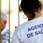 Agentes de saúde em BH: sem sequer uniformes e ‘meio salário’