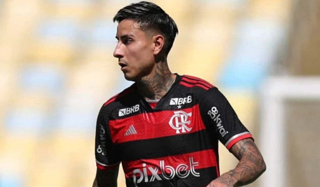 Erick Pulga em campo pelo Flamengo