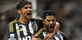 Hulk e Scarpa no Galo