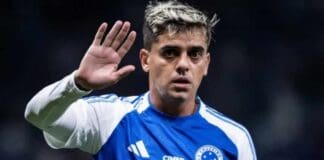 Jogador Fagner do Cruzeiro