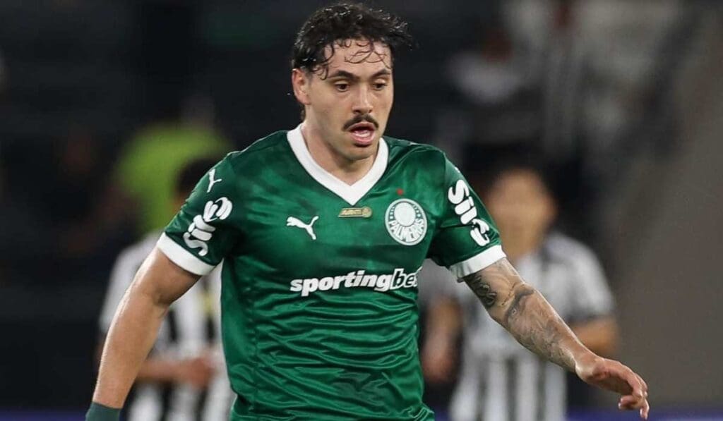 Maurício pelo Palmeiras.