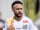 Neymar em dia de treino intenso no Santos