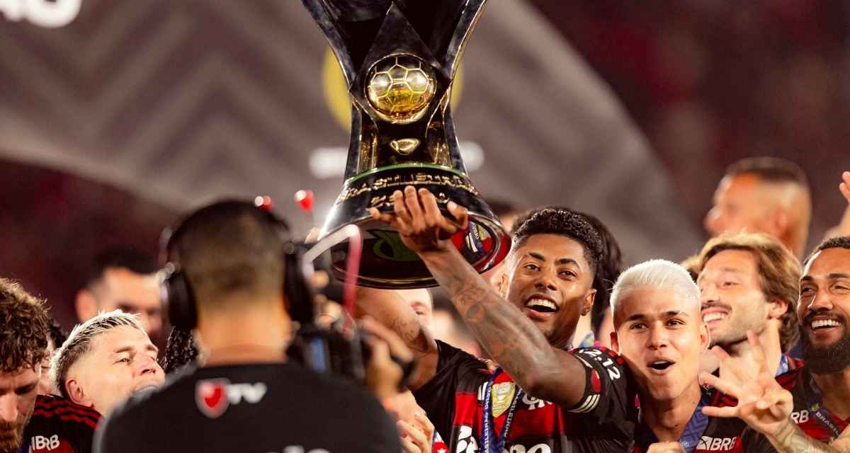 O que é a Taça das Bolinhas e por que o Flamengo defende ter direito de ficar com ela
