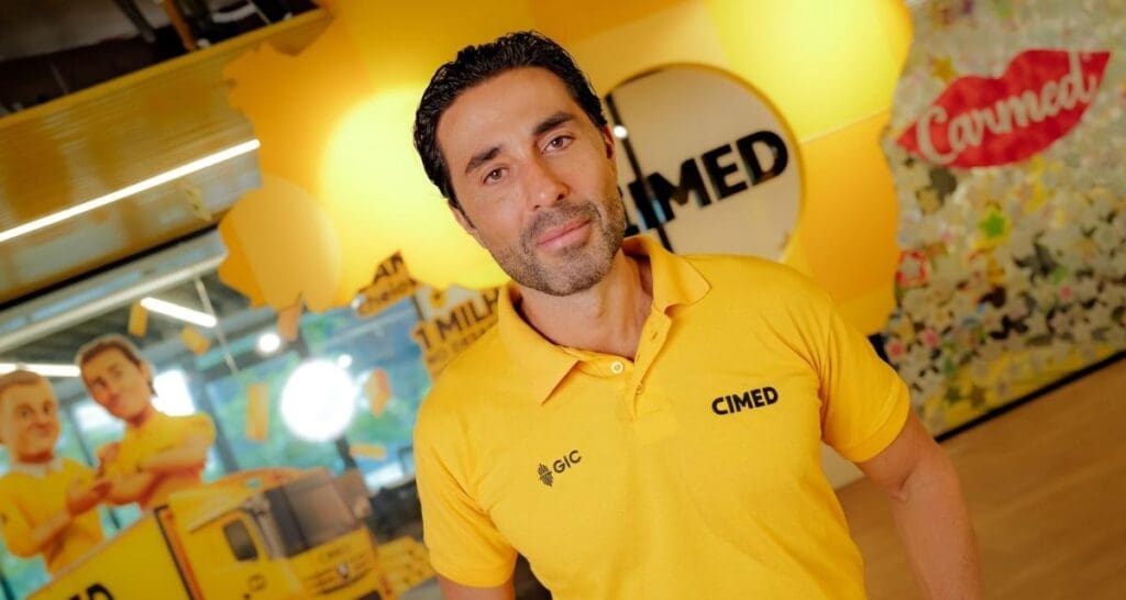 Dono da Cimed, João Adibe, perdoa dívidas de farmácias