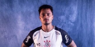 Foto de Allan no Corinthians após empréstimo