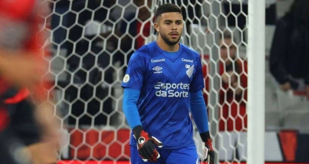Foto do jovem goleiro Mycael, grande revelação do futebol