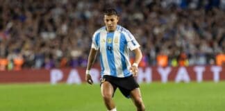 Facundo Medina pela Seleção argentina