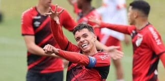 Jogador Felipe Chiqueti
