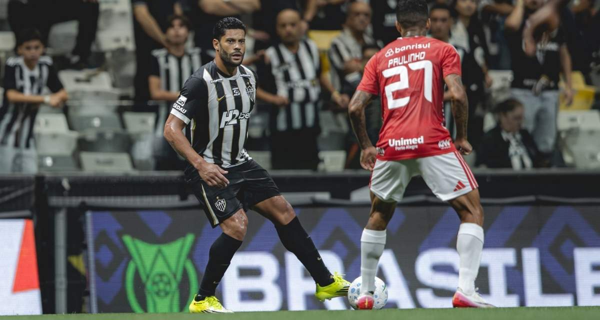 Hulk em jogo contra o Internacional