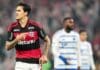 Pedro do Flamengo e Gerson ao fundo, desfocado