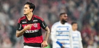 Pedro do Flamengo e Gerson ao fundo, desfocado