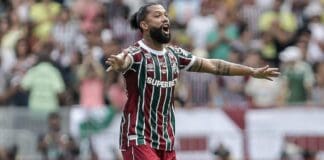 Jogador Otávio do Fluminense