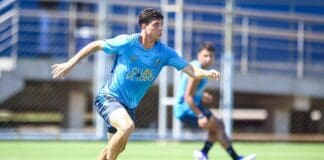 Jogador Juan Nardoni do Grêmio treinando