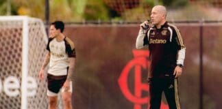 Leonardo Jardim em seu primeiro treino no Flamengo