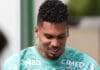 Paulinho volta a treinar no Palmeiras