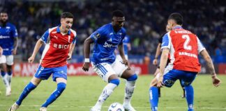 Neiser-Villarreal em cruzeiro contra universidad catolica