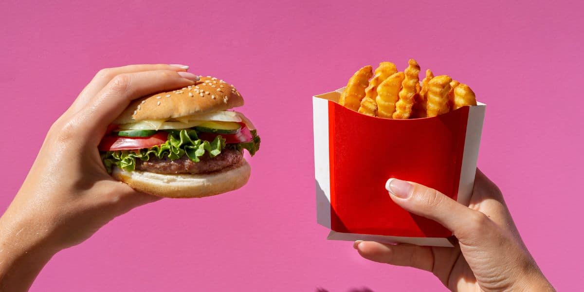 Expansão bilionária: McDonald's e BK invadem interior de Minas Gerais