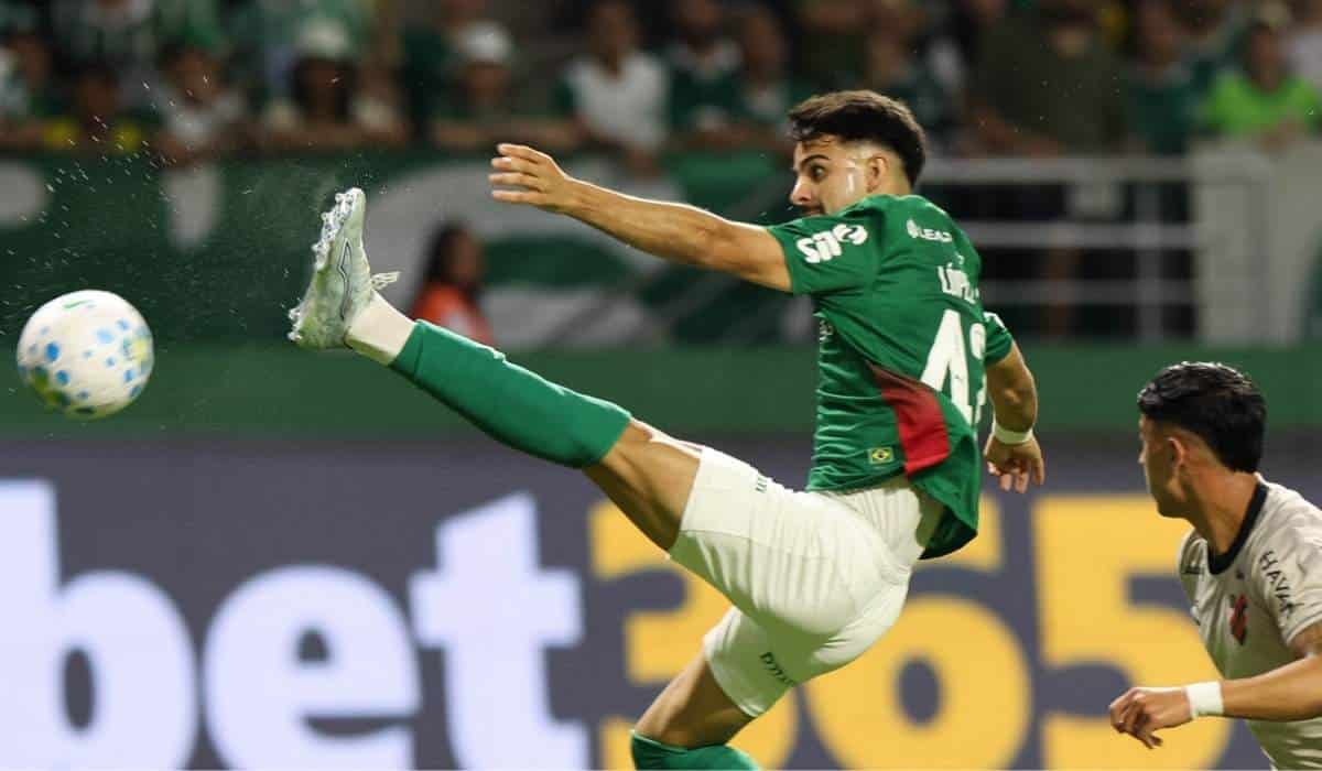 Flaco Lopez em campo pelo Palmeiras