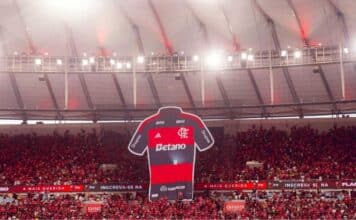 Camisa gigante do Flamengo no Maracanã