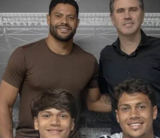 Hulk e os filhos Tiago e Ian
