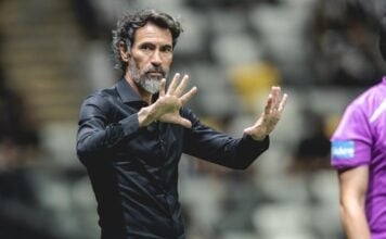 Treinador Eduardo Dominguez do Atlético