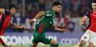 Flaco Lopez em campo no Palmeiras