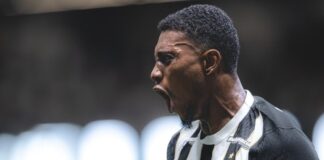 Mateo Cassierra pelo Atlético após fazer gol