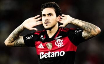 Pedro em campo no Flamengo após gol