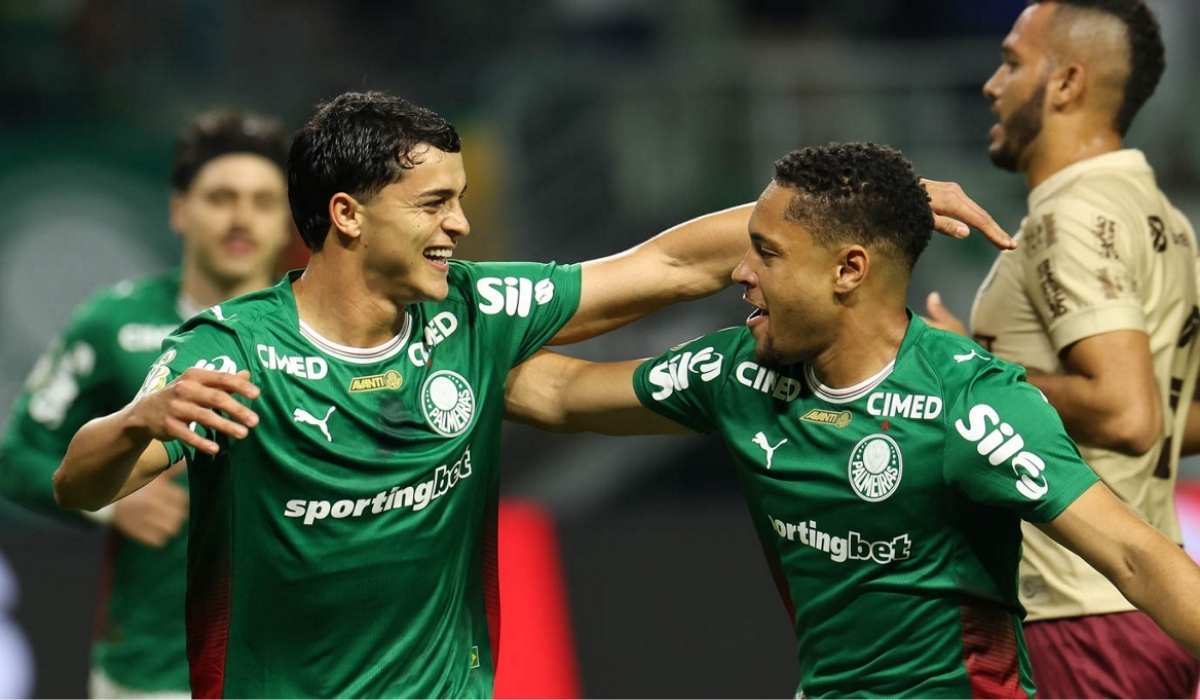 Ramon Sosa e Vitor Roque