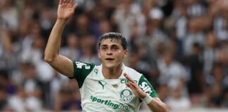 Ramon Sosa em campo pelo Palmeiras