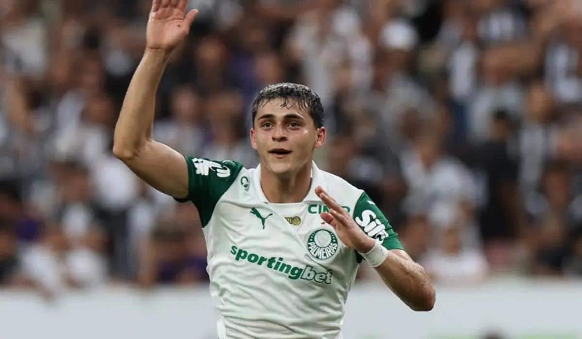 Ramon Sosa em campo pelo Palmeiras