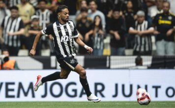 Renan Lodi em campo