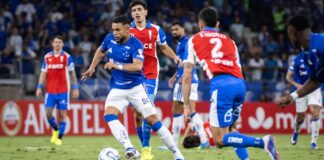 Cruzeiro x Universidad Católica, no Mineirão.