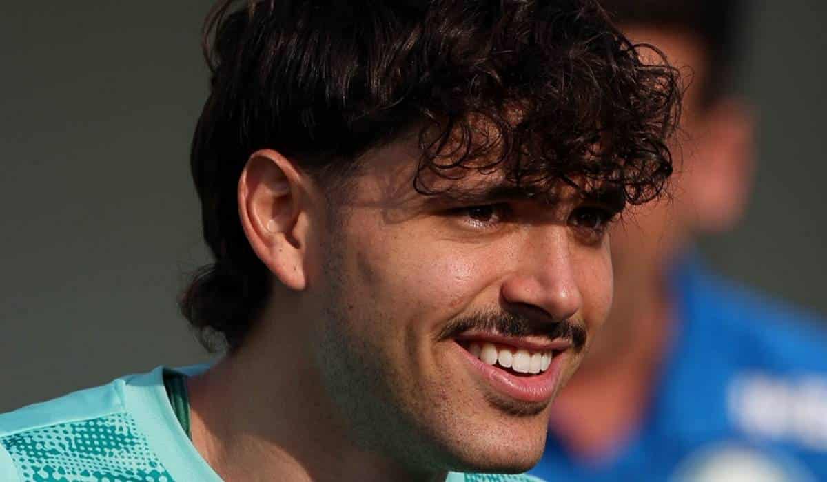 O jogador Mauricio, da SE Palmeiras, durante treinamento