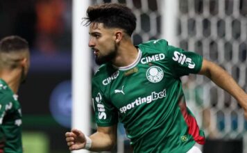 O jogador Flaco López