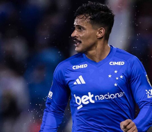 Lateral do Cruzeiro Kaiki Bruno