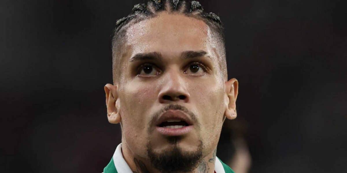 Jogador Paulinho