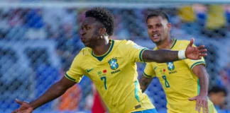 O que é o símbolo vermelho na Camisa da Seleção que todo mundo ficou em dúvida Créditos: Nelson Terme/ CBF