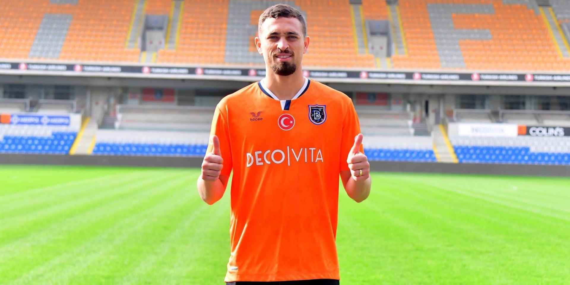 Jogador Léo Duarte