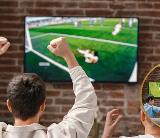 Jogo de Futebol na TV