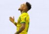 Paulinho após gol no Palmeiras