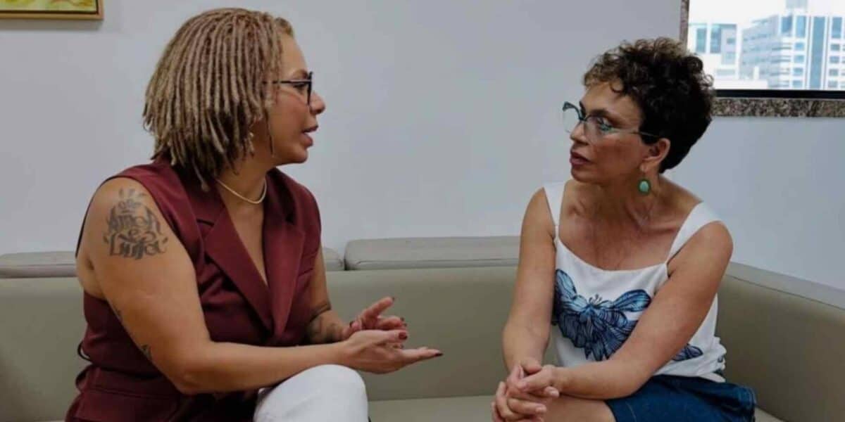 Áurea Carolina e Marília Campos