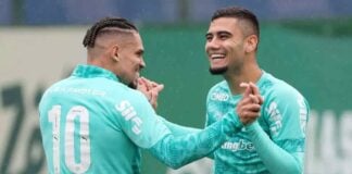 Paulinho e Andreas Pereira em treino