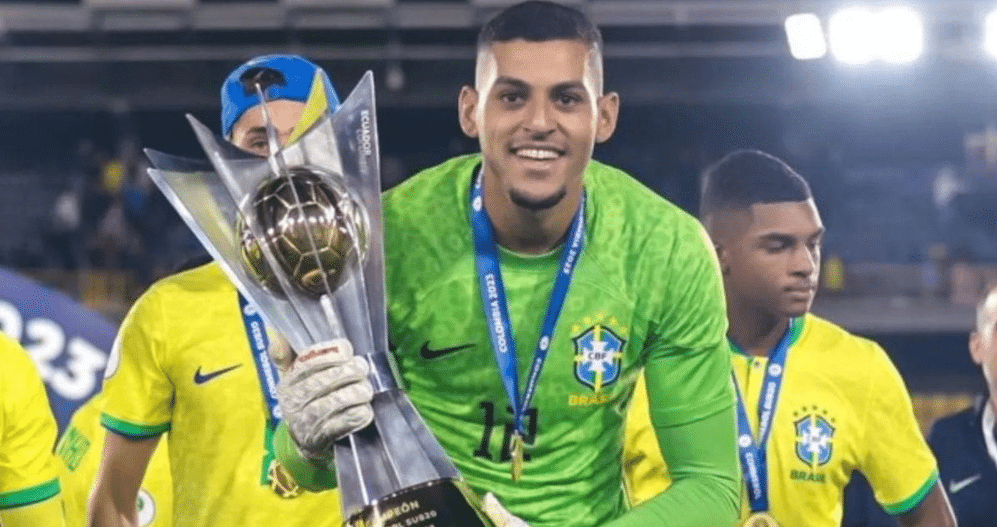 Palmeiras negocia Kaique por R$ 24 mi e traz goleiro sem custos