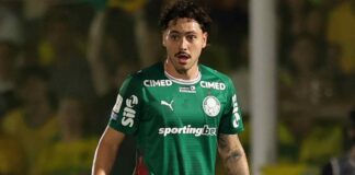 O jogador Mauricio