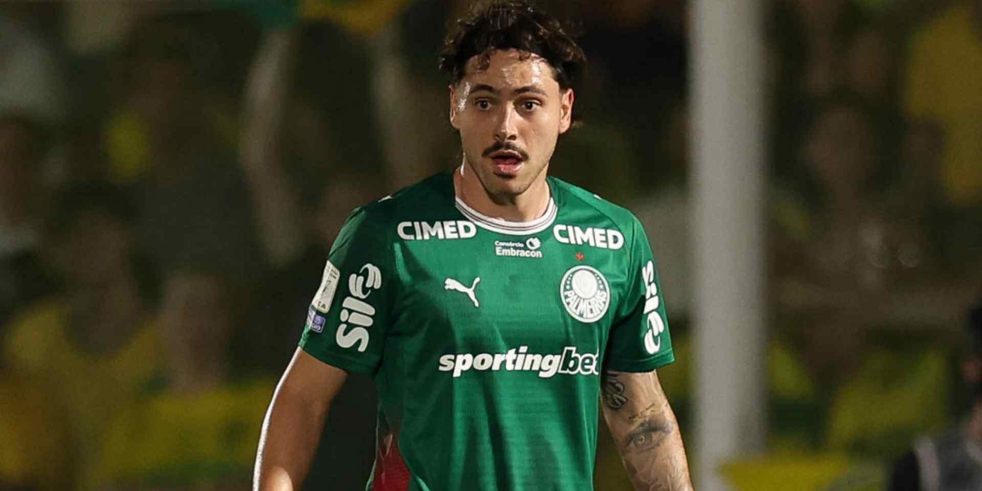 O jogador Mauricio